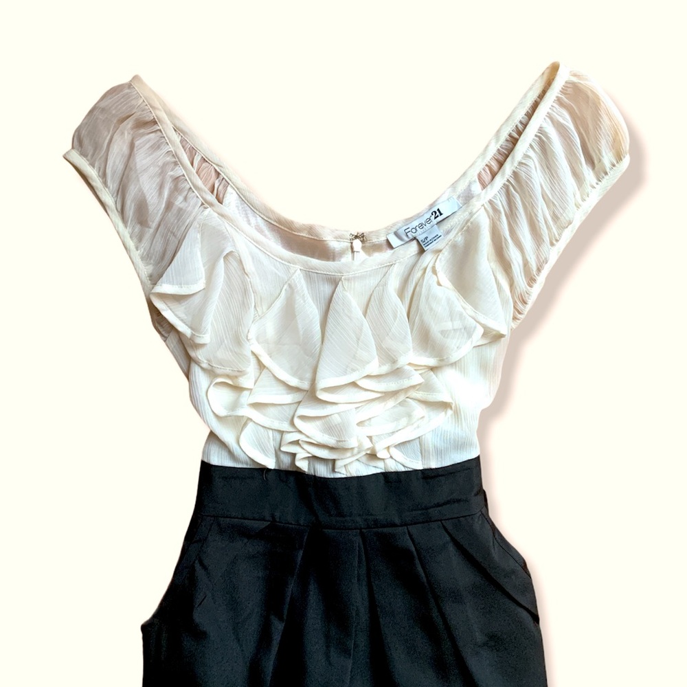 Black&White Cocktail Dress with Pockets!